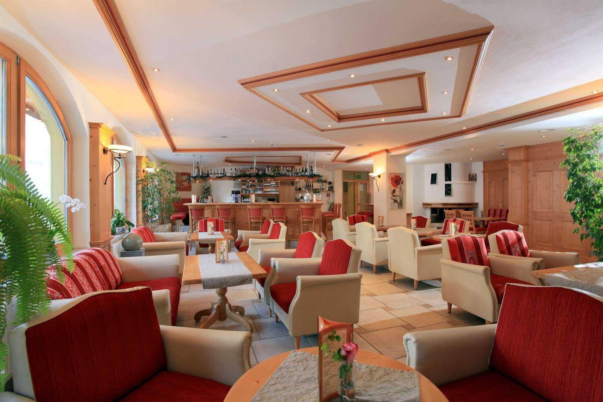 Alpenhof Brixen Hotel Brixen im Thale Exterior photo