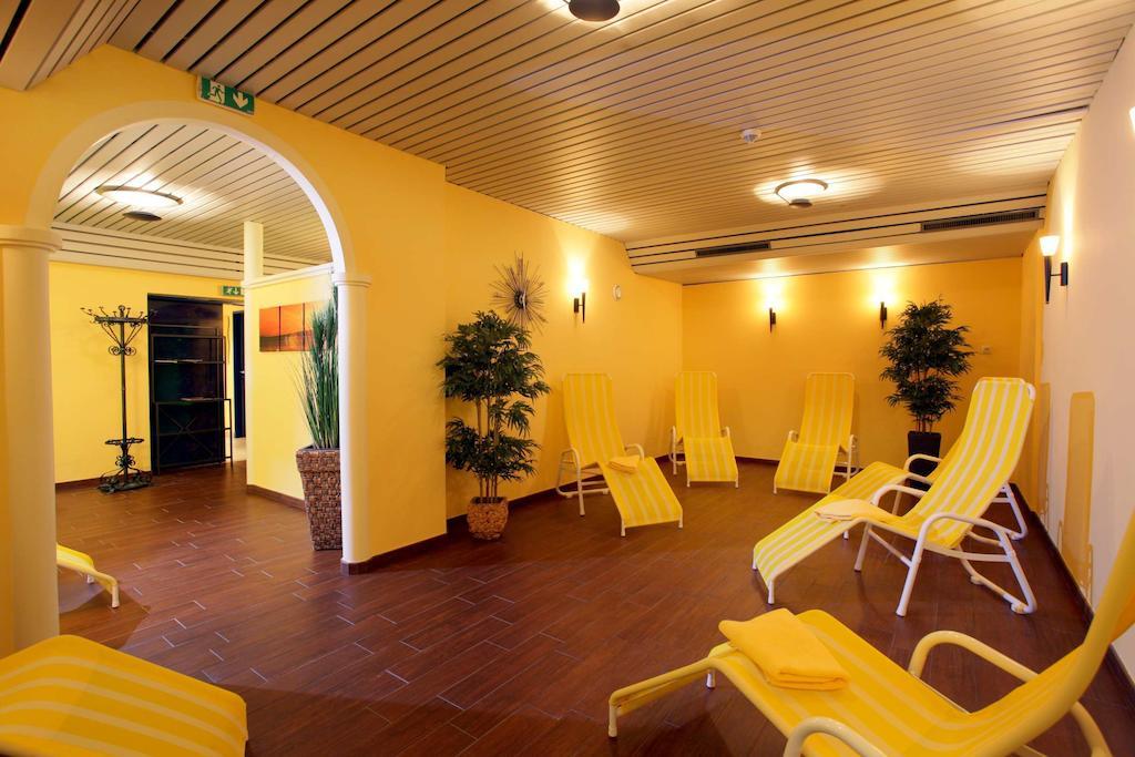 Alpenhof Brixen Hotel Brixen im Thale Exterior photo